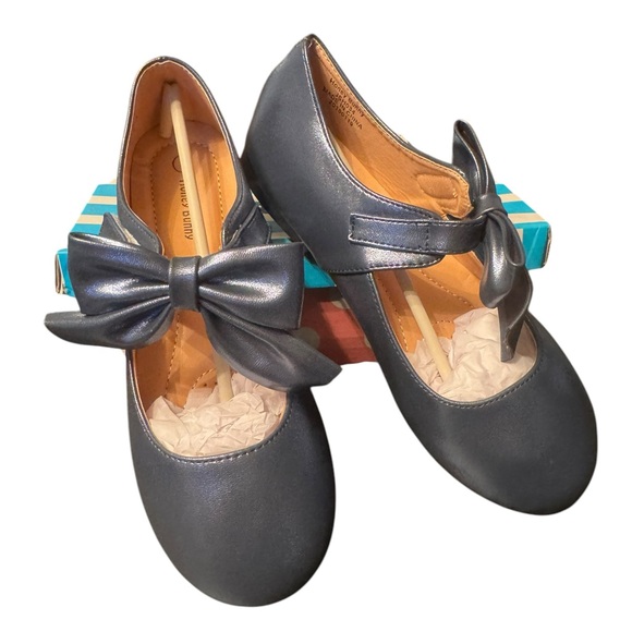 honey bunny Other - Honey Bunny Blue Bow Mary Janes New size 4
